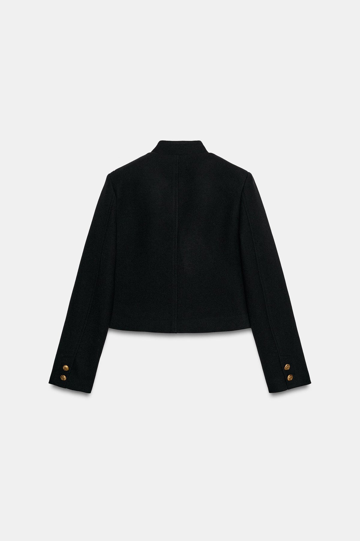 #121315, Noir